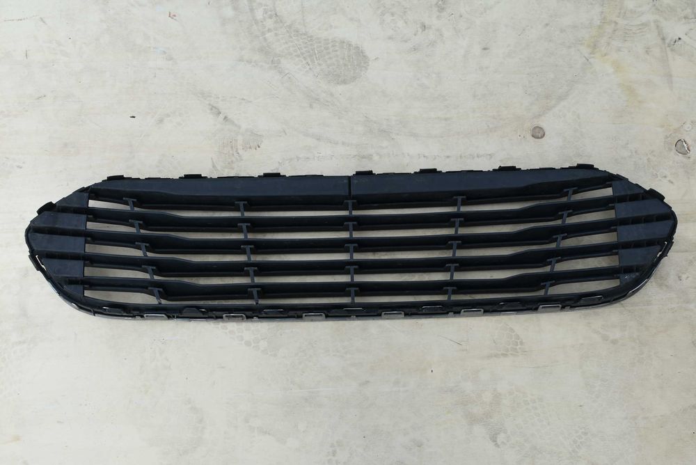 Ford Transit Courier 18- grill atrapa zderzaka JT76-17B968-AB