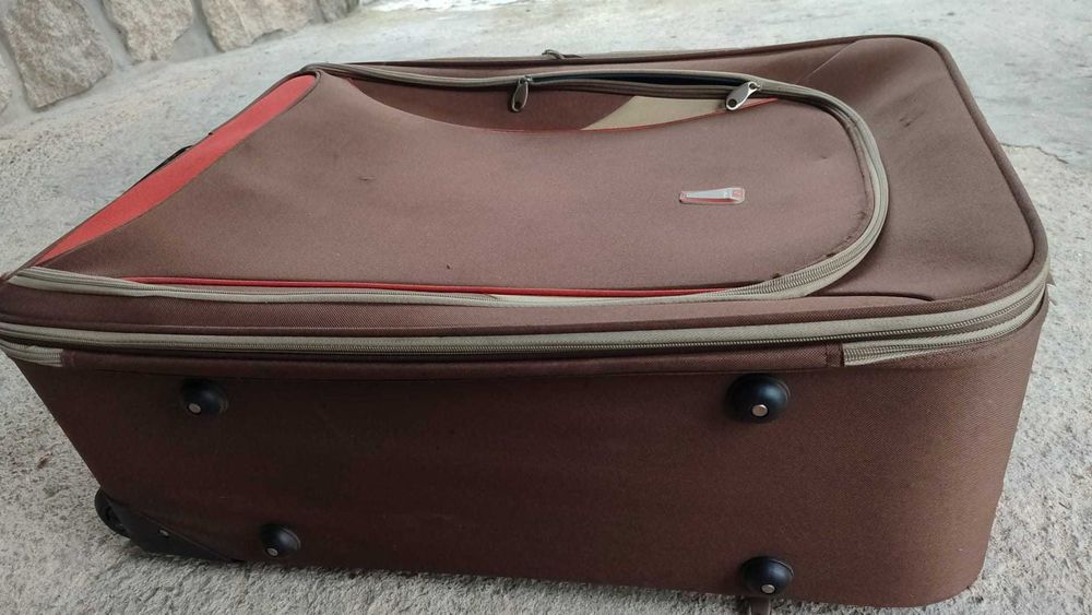 Malas de viagens usadas mas em muito bom estado