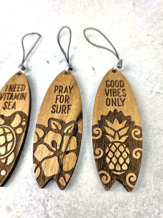 Brelok do kluczy deska surfingowa. Drewno teak