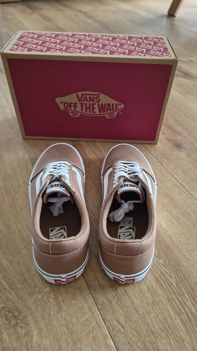 Nowe sneakersy Vans Ward r. 40