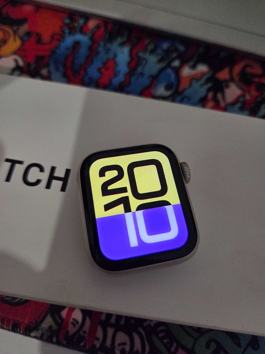 Apple watch SE (GEN 2) 40mm Starlight