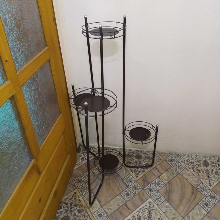 Підставка під вазони квіти