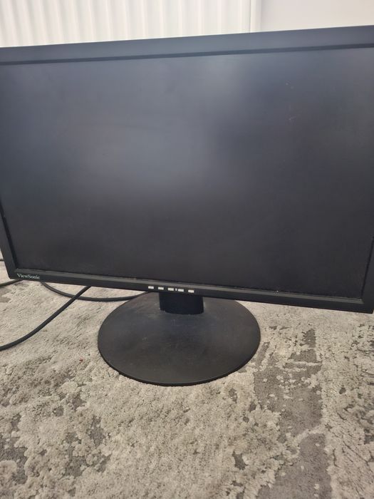 Monitor 22 cale i czytnik DVD