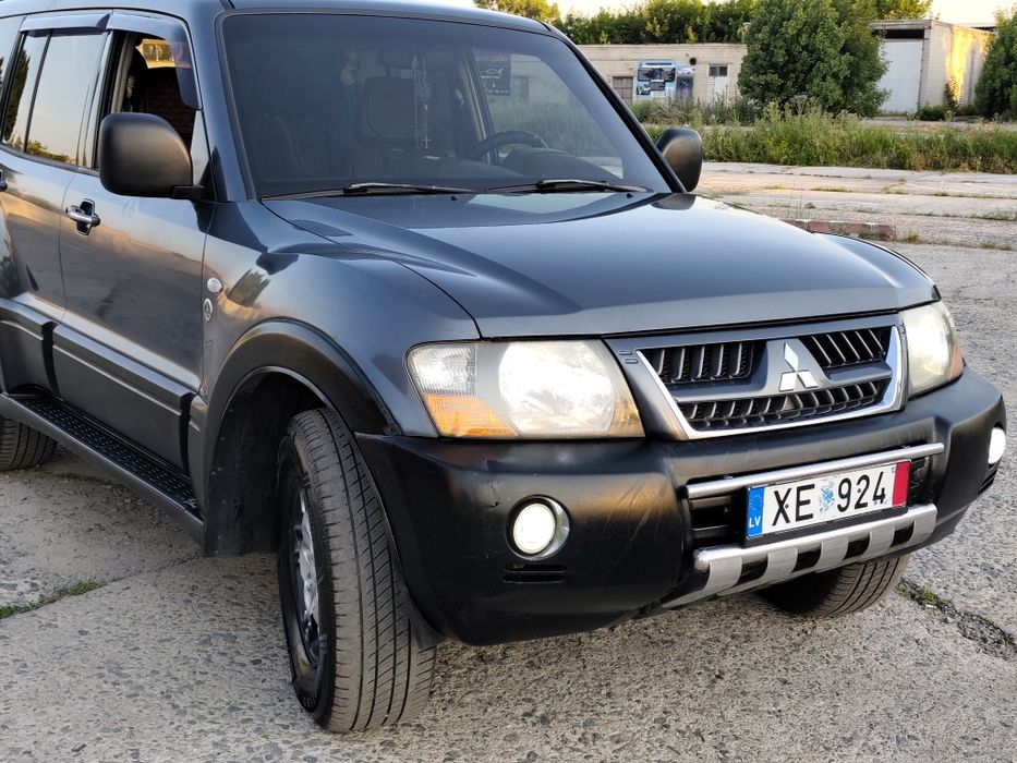 Продам mitsubishi pajero wagon 3. Год 2006 .на полном ходу