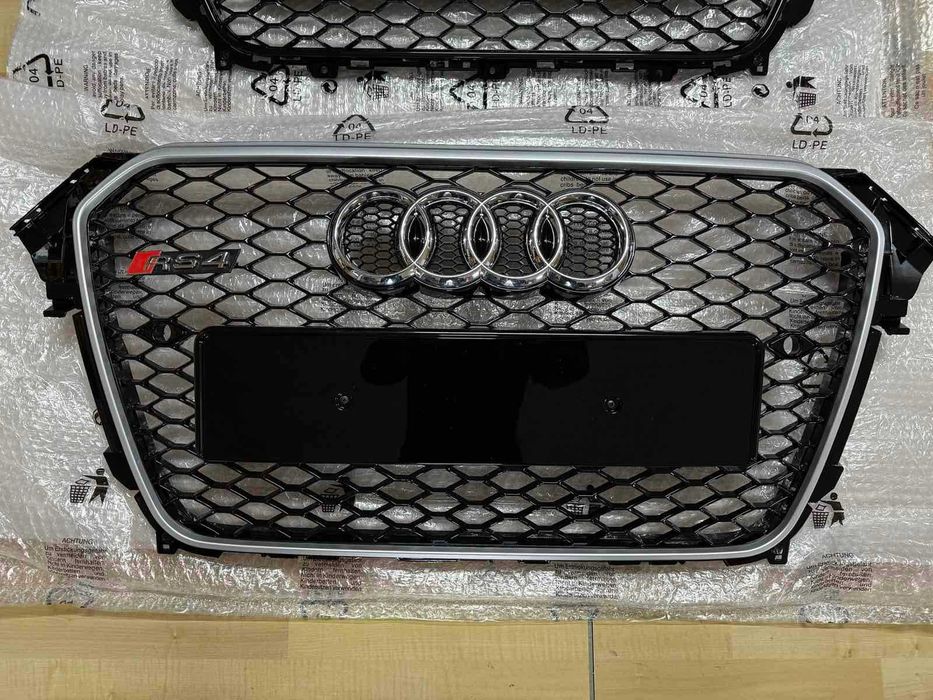решетка S line A4 rs4 AUDI решотка радиатора новая ауді В8.5 решітка