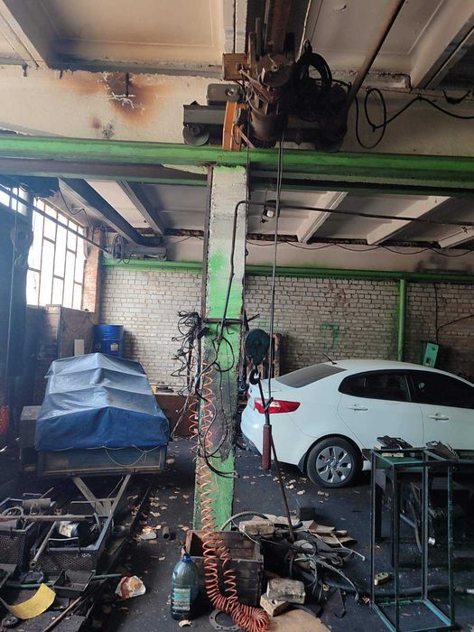 Продам  виробничо складськi примiщення Пр-т Миру 243. м.Чернiгiв