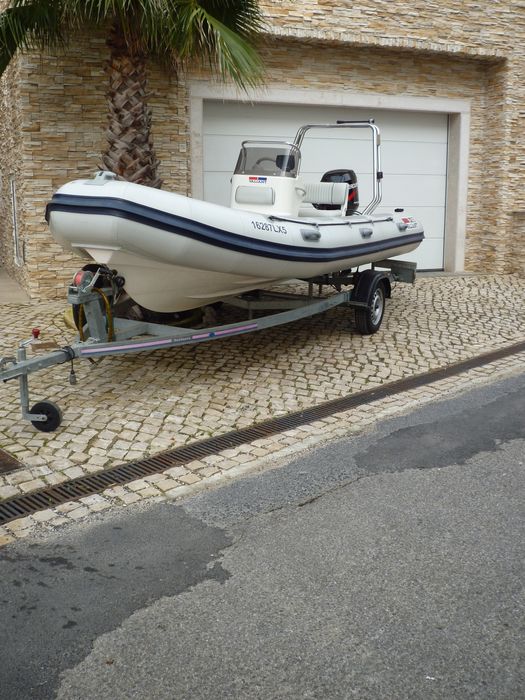 Semi-rigido Valliant 520