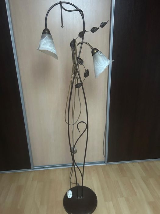 Lampa stojąca sprawna