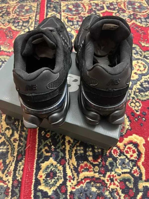New Balance 9060 Triple Black Rozmiar 41.5