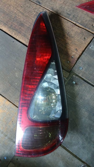 Farolins Toyota yaris verso