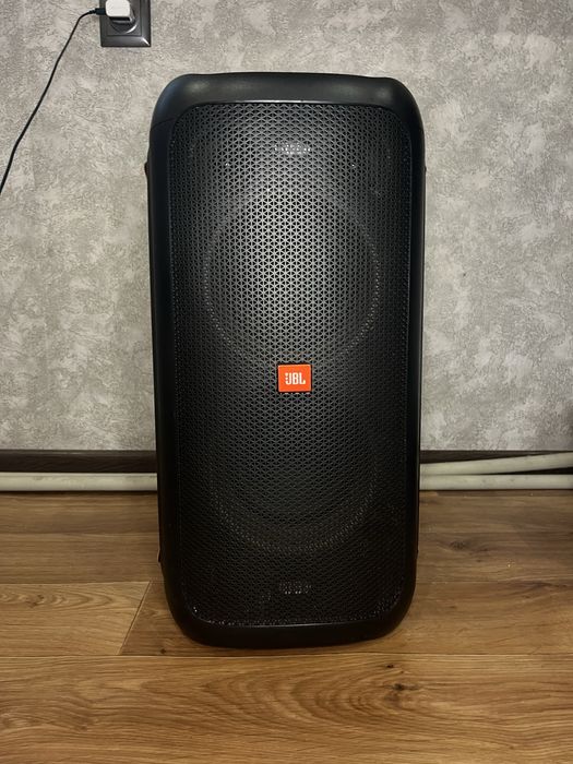 Jbl party box 100