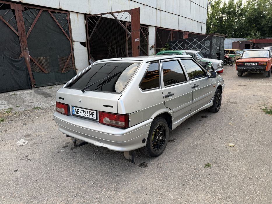 Продам ваз 2114 инжектор газ бензин