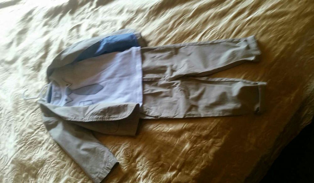 Piękny garniturek H&M.Plus gratisy płaszczyk, koszula,buciki lakierki