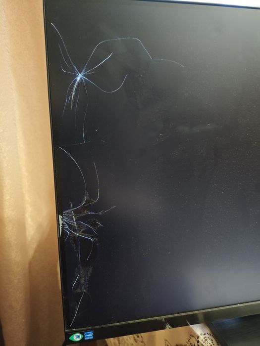 Монітор: Samsung F27T450FQI
Діагональ: 27"