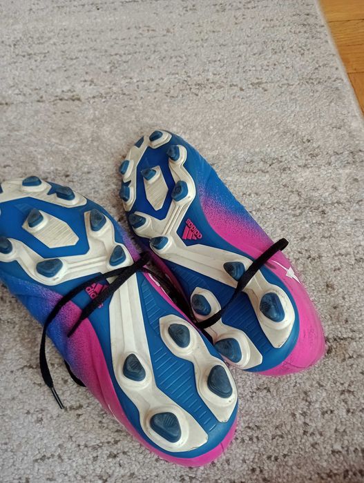 Buty piłkarskie adidas