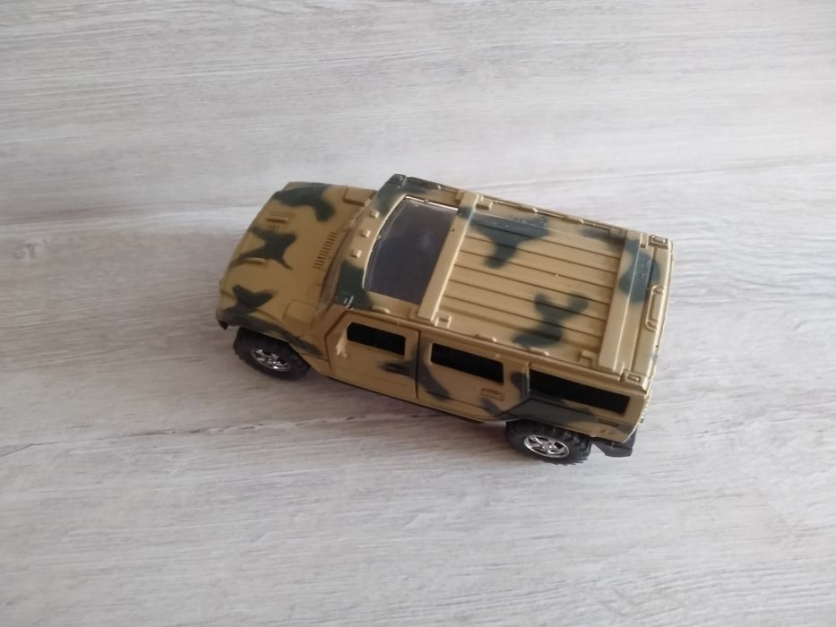 Джип  Hummer  H2