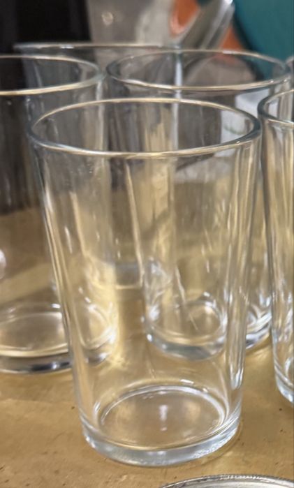 Copo de vidro àgua  ou galão