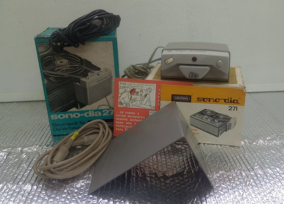 Conjunto de projector de slides e sincronizador de áudio - PARA COLECCIONADORES E ENTUSIASTAS
