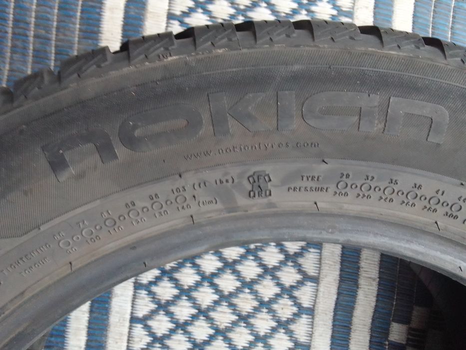 Opona zimowa 215/55r16 NOKIAN 7.5mm