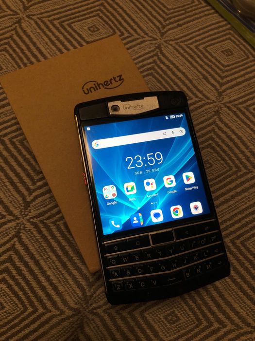 Unihertz Titan smartfon z fizyczną klawiaturą QWERTY