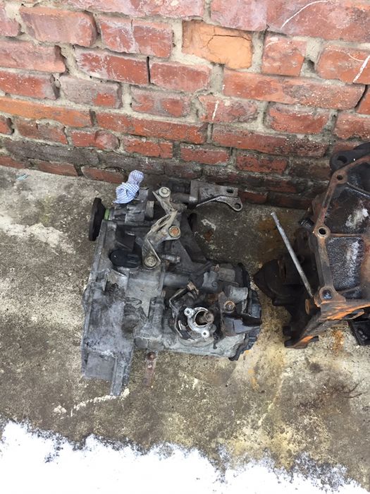 Кпп, коробка передач ауді Audi 100с3 с4 а6. Астра омега форд пасат.