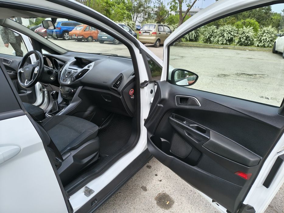 Ford B-max власник