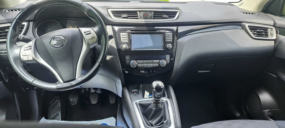Nissan Qashqai czarny