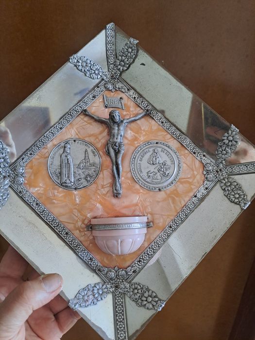 Vendo artigos religiosos
