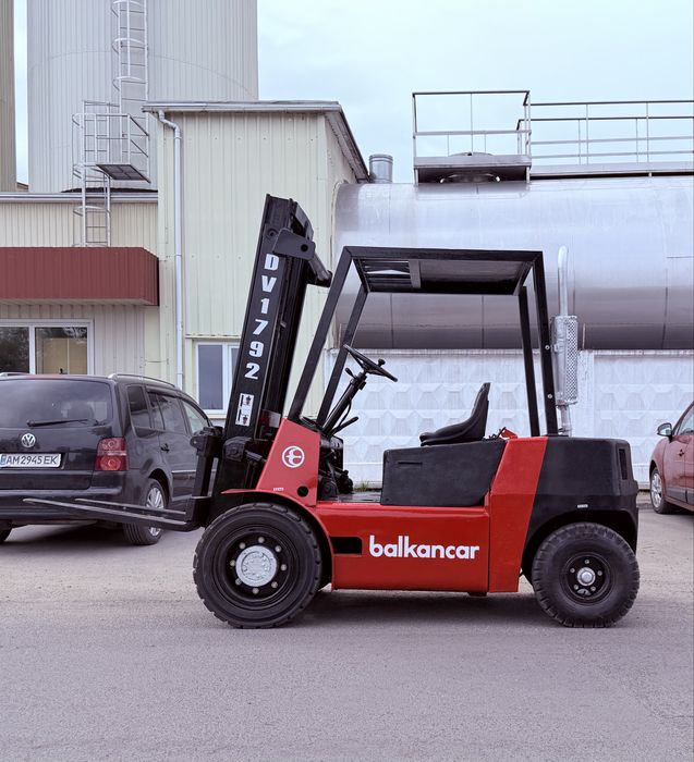 Вилочний погрузчик навантажувач BALKANCAR DV 1792