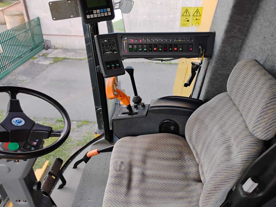 Kombajn New Holland TX68 plus