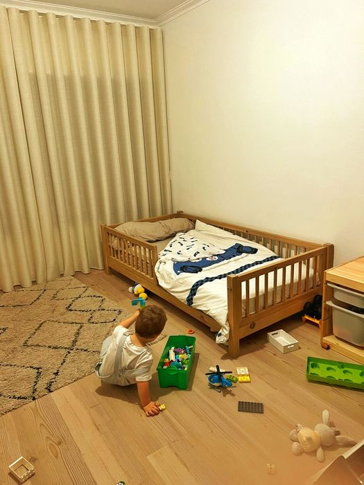 Cama Montessoriana de Pinho Maciço – Sob medida