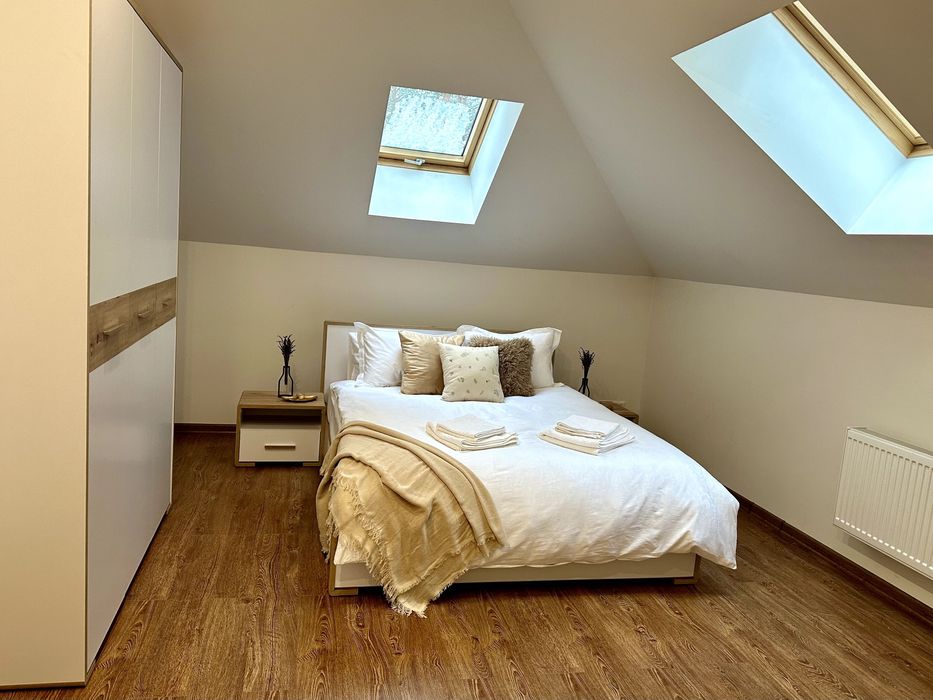 Будинок під Києвом подобово у сосновому лісі