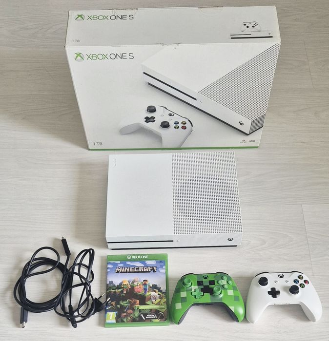 Xbox One S 1TB + 2 pady I Minecraft Creeper Minecraft Pakiet Startowy
