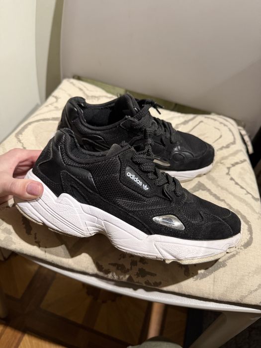 Жіночі Кросівки puma / adidas оригінал устілка 23,5