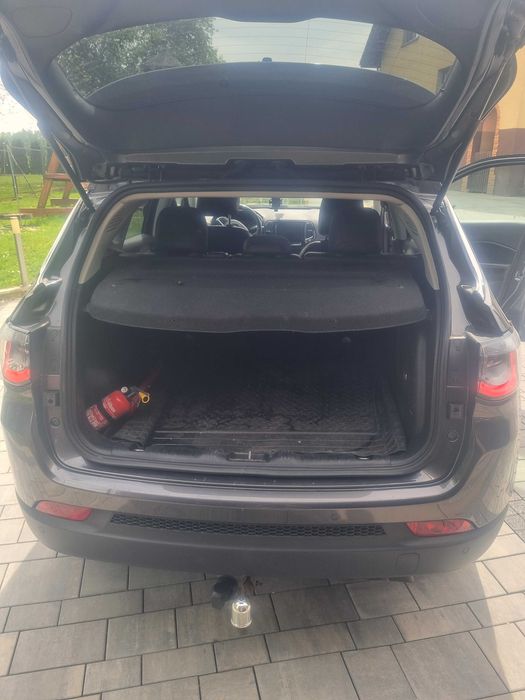 Samochód osobowy jeep compass