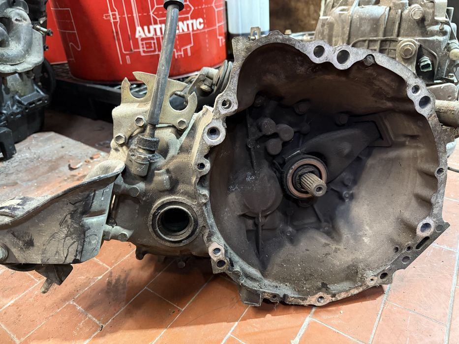 Caixa de velocidades Toyota Corolla 1.3 XL