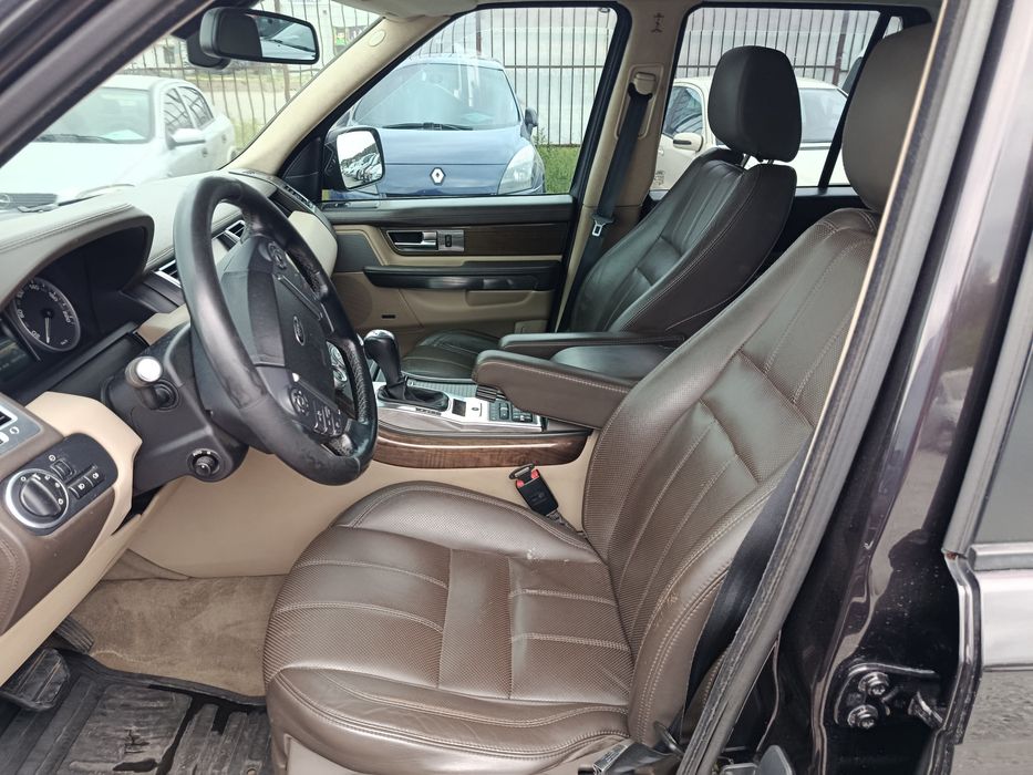 Range Rover Sport 2012 года 3.0 турбодизель полная комплектация в идеальном состоянии