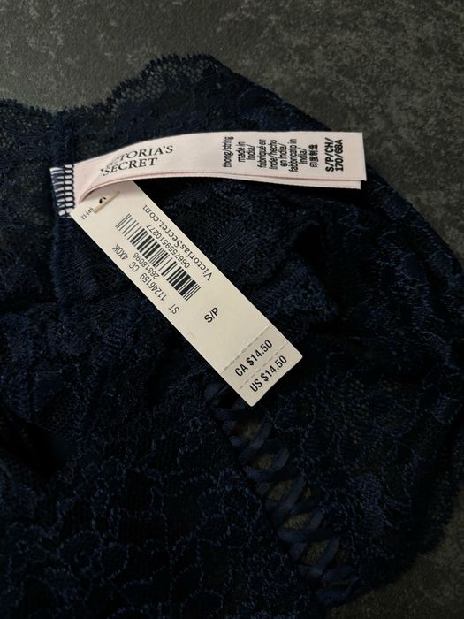 Granatowe koronkowe stringi Victorias Secret S