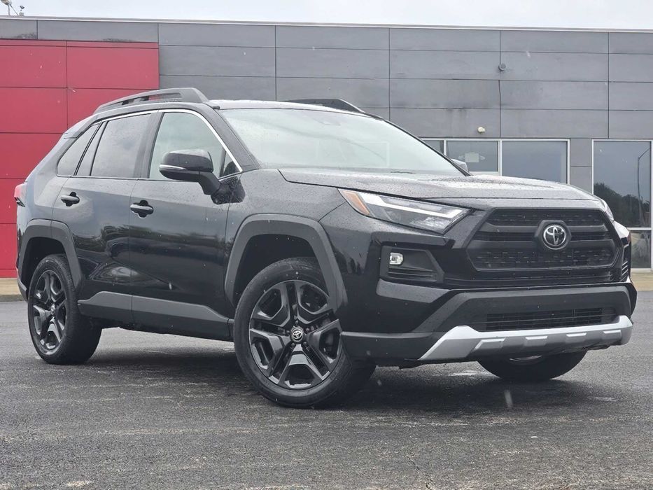 Toyota RAV4 Adventure      2023