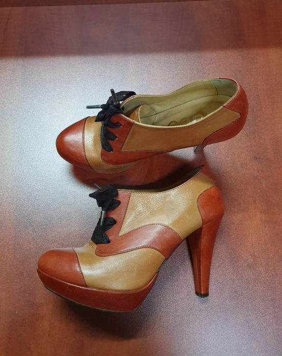 EDEO r 37 skórzane półbuty na obcasie sznurowane wiosenne czółenka