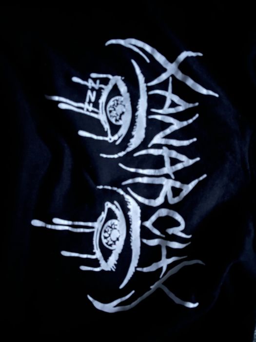 Черный худи с принтом