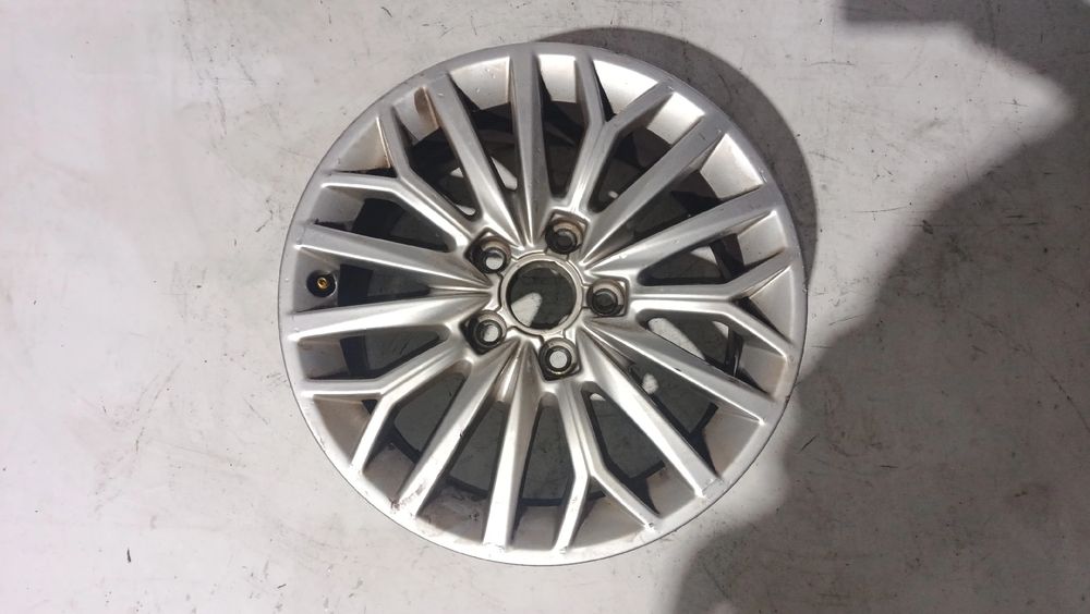 Jante frente esquerda AUDI A3 Sportback (8VA, 8VF)