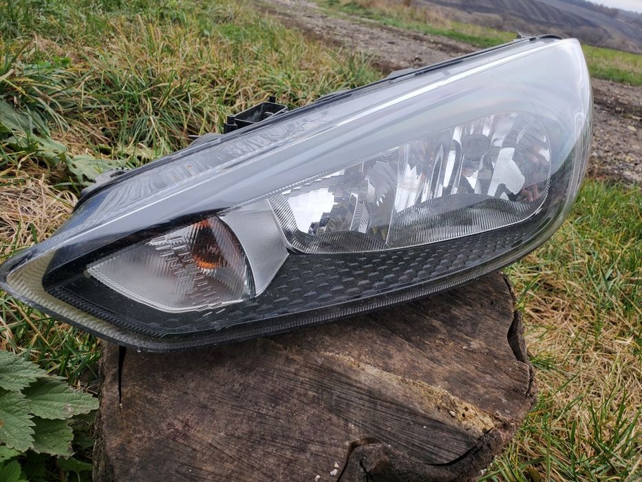 Фара передня ліва Ford Focus 3 F1EB13W030PB