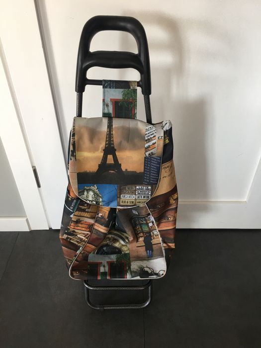 Wózek zakupowy na kółkach