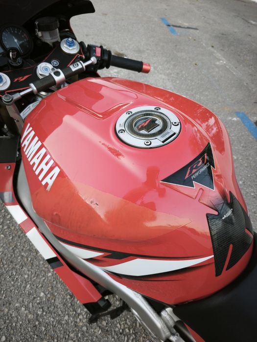 Vendo Yamaha YZF R1