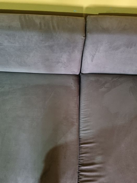 Sofá 4 pessoas em bom estado.