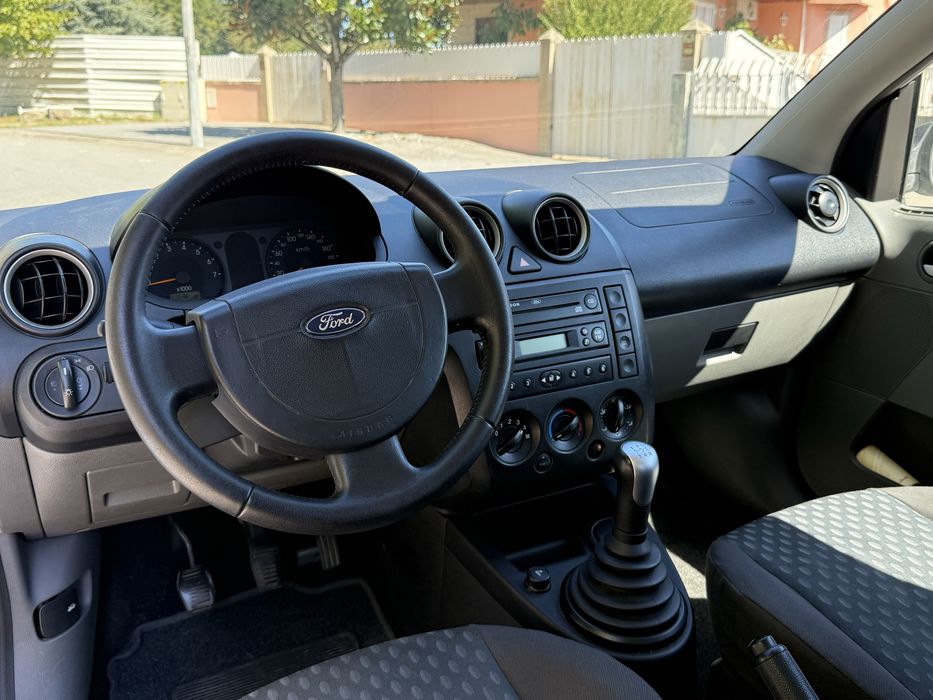 Ford Fiesta 1.25 excelente estado