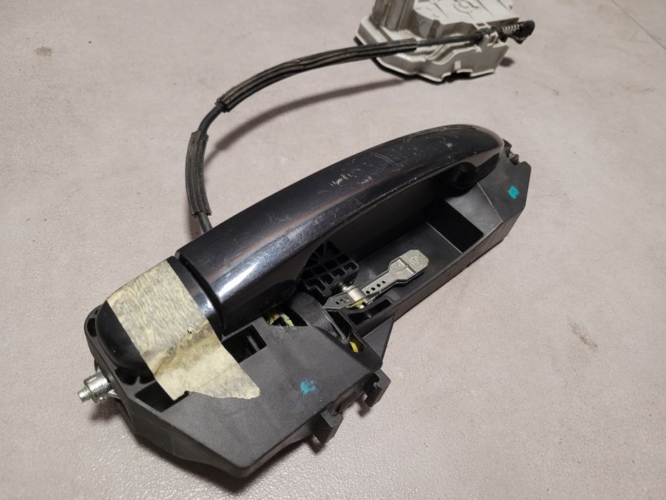 Zamek drzwi prawy przód klamka Fiat Bravo II 2