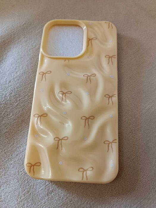 Нові силіконові чохли на iPhone 13 Pro, віддам обидва за шоколадку!)