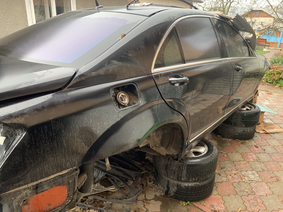 Крило  мерседес w221